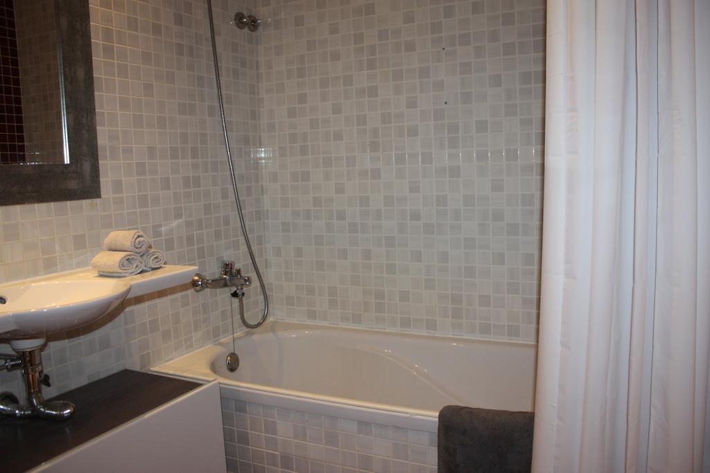 Live Alfama Apartment Lisbon Room photo